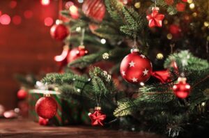 f1f7b0d2-a74c-48f2-84f0-566a3de00a6a_Xmas+tree_cover